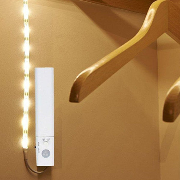 Striscia strip led 1 metri con sensore di movimento a batteria