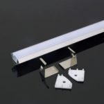 Profilo led angolare in alluminio, con canalina di 12.1 mm per strisce led 3356 – 3364